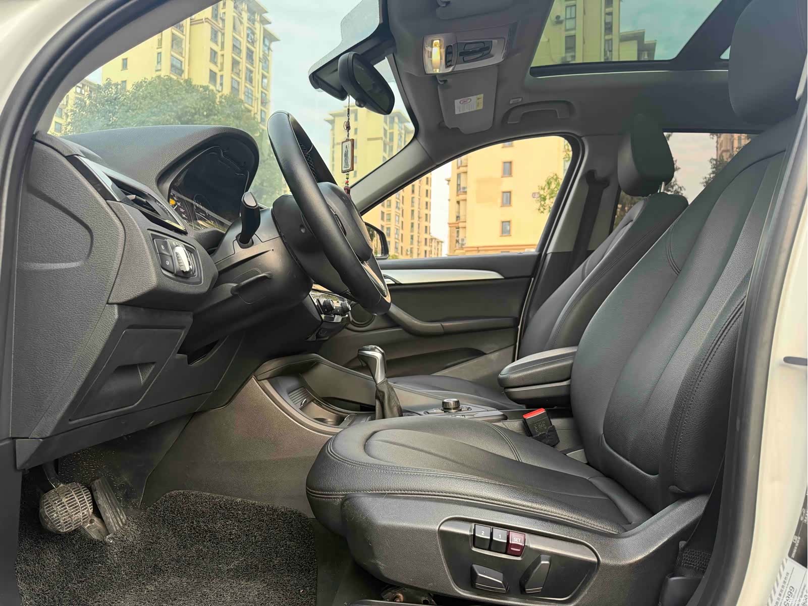 BMW X1, 2018 все фото