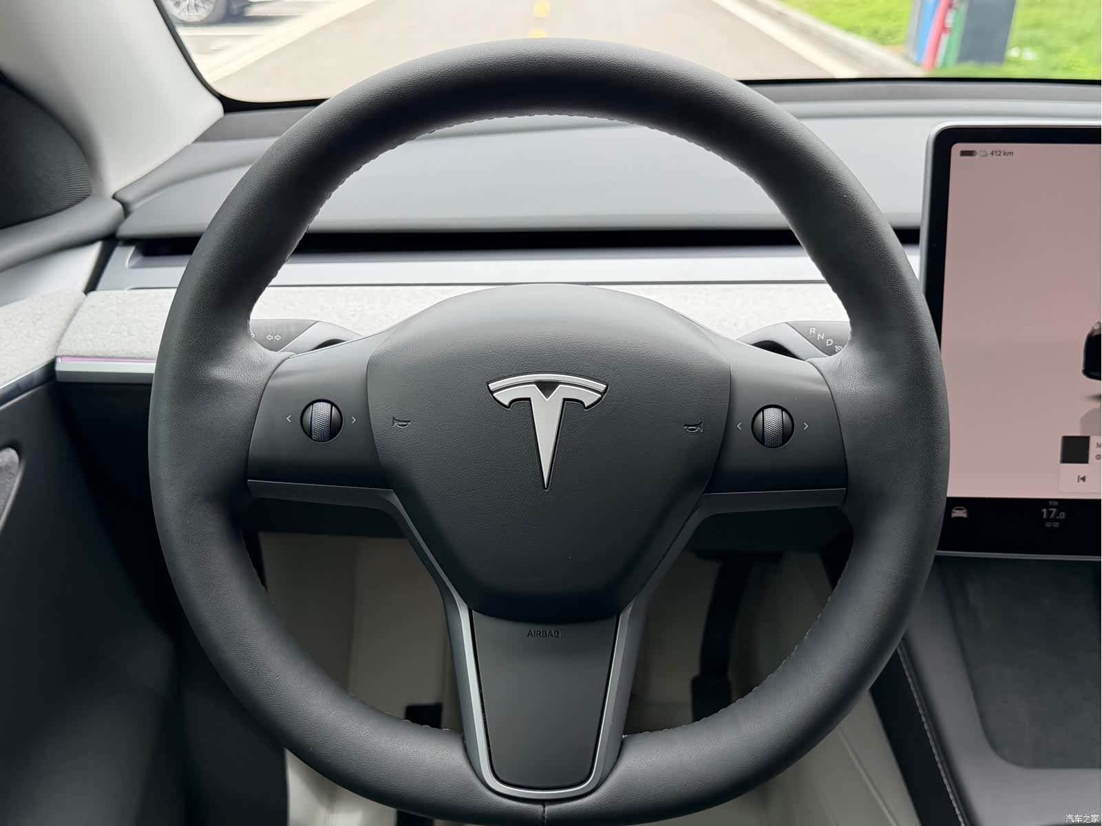 Tesla Model Y, 2024 10
