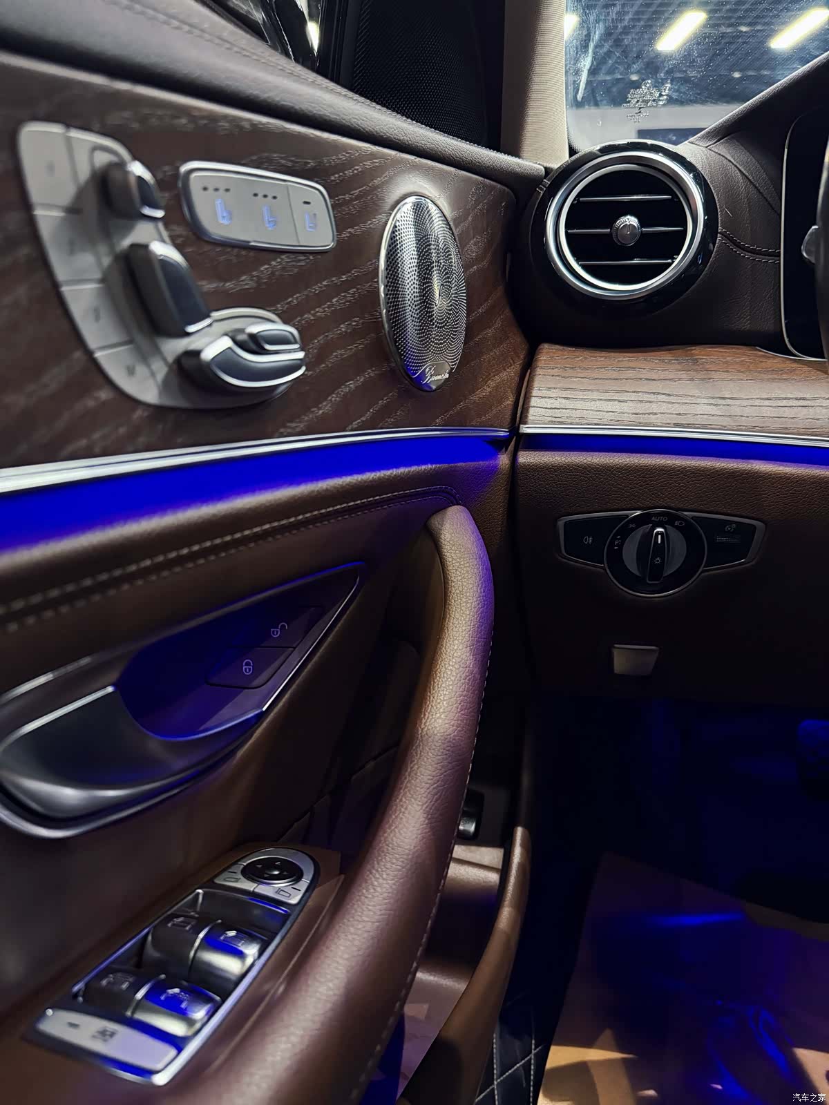 Mercedes-Benz E-Class, 2023 8