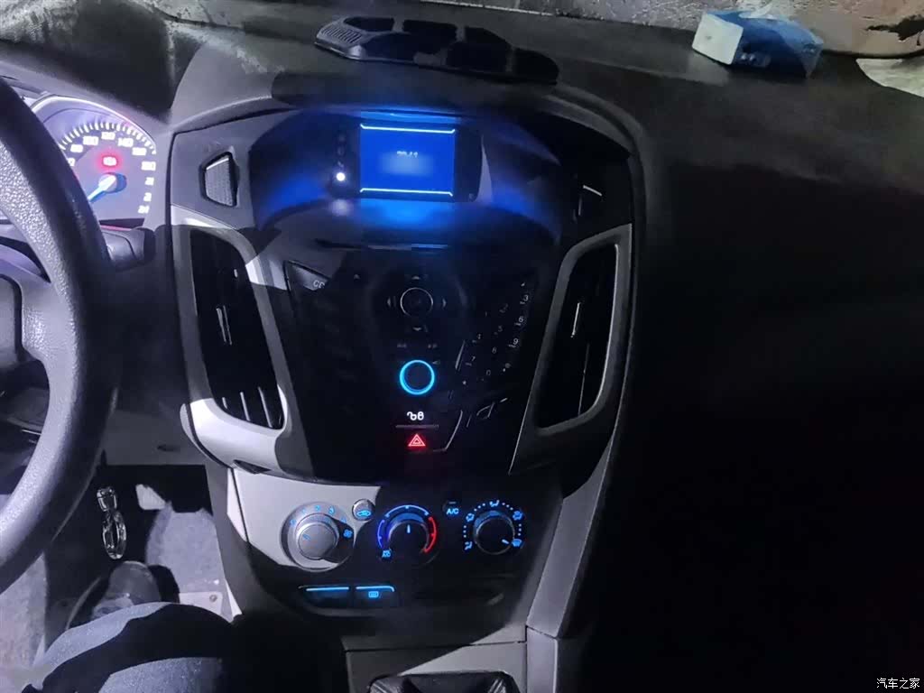Ford Focus, 2014 6