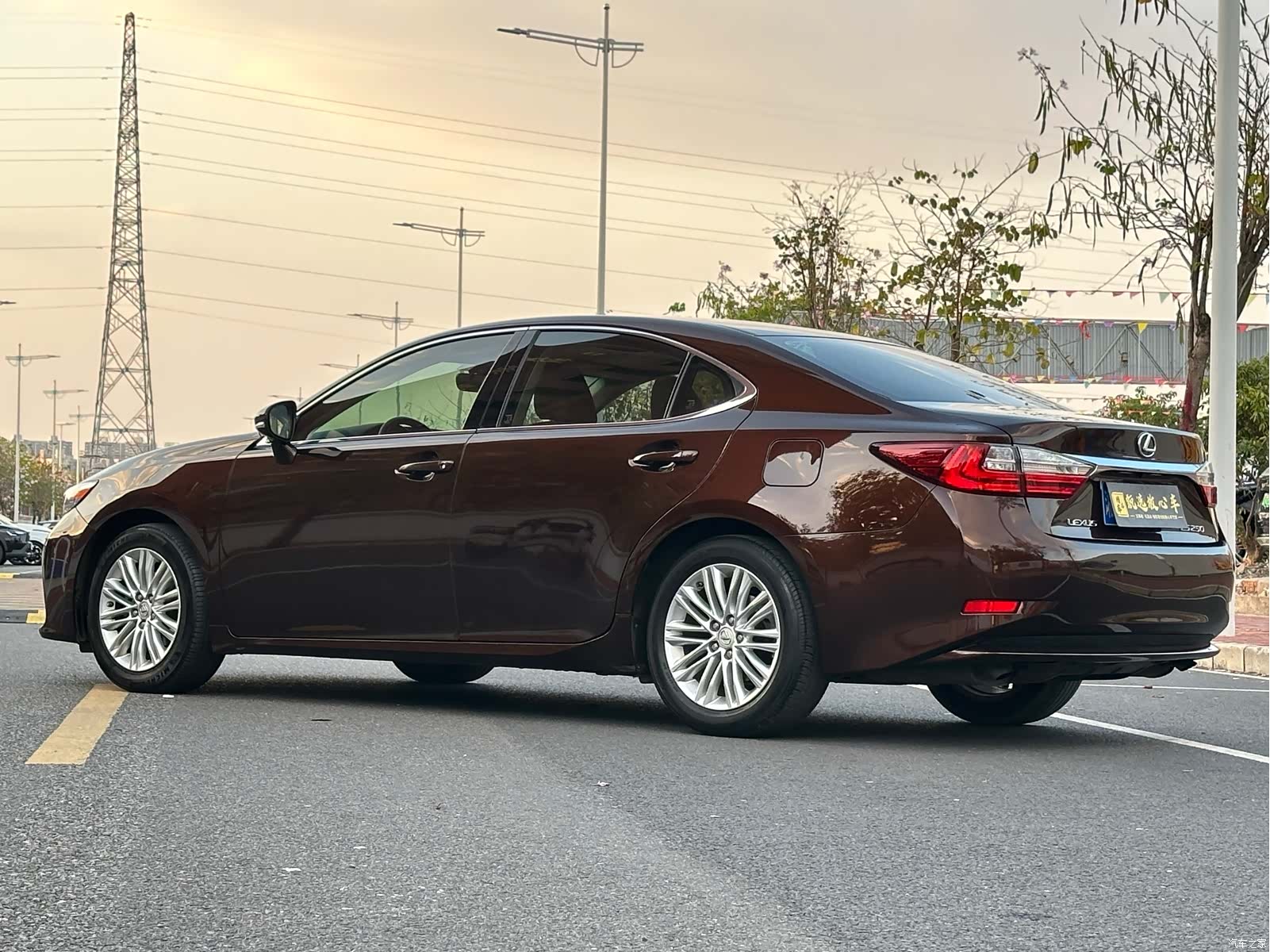 Lexus ES, 2017 7