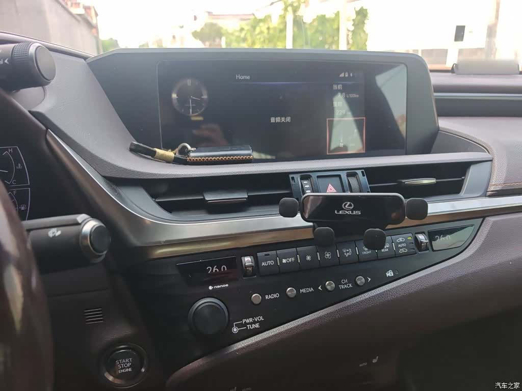 Lexus ES, 2019 6
