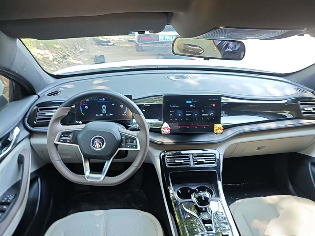 BYD Qin, 2025 10