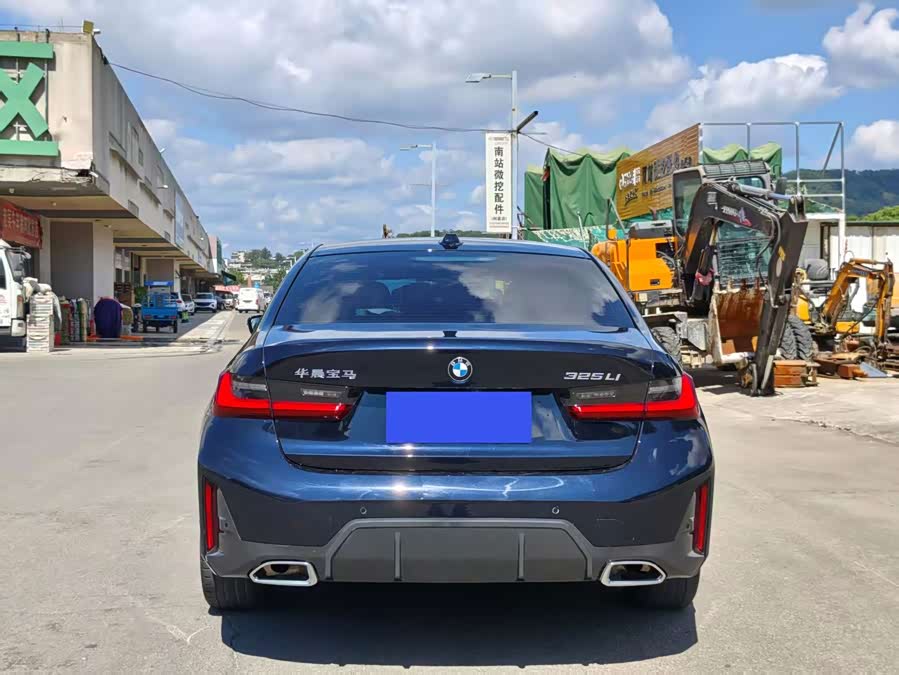 BMW 3 Series 2023, фото 8