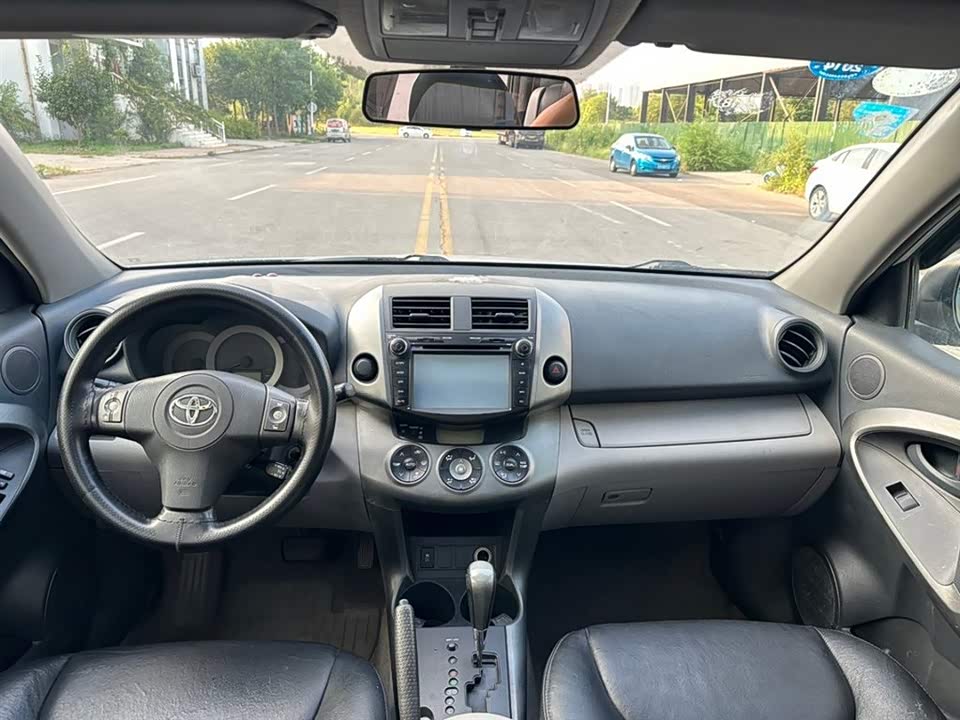 Toyota RAV4 Rongfang