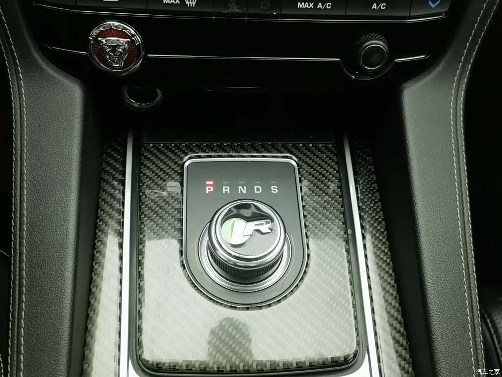Jaguar F-PACE, 2017 13
