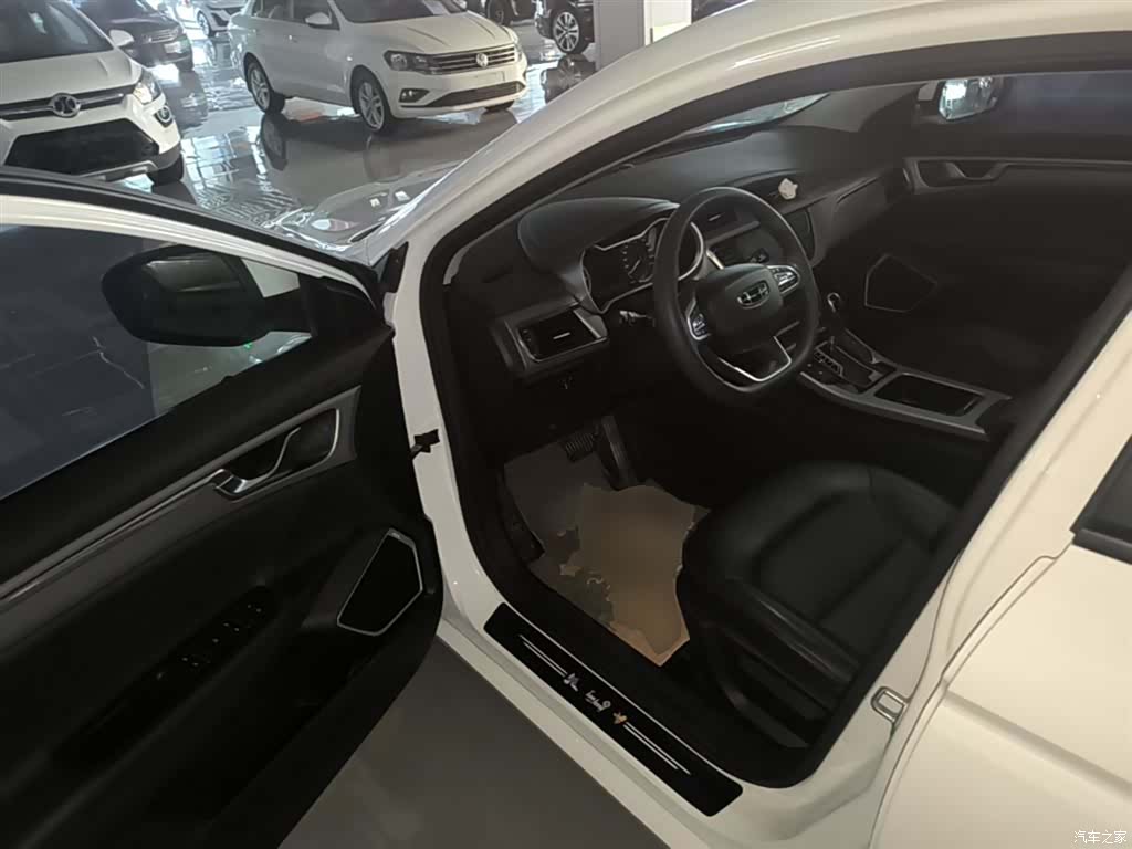 Geely Emgrand, 2020 16