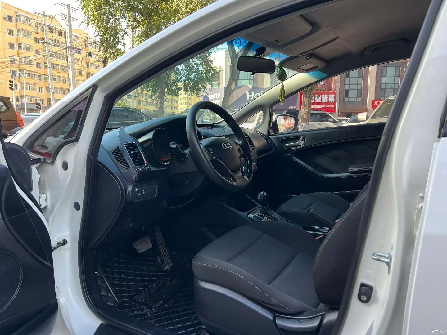 Kia K3, 2014 8