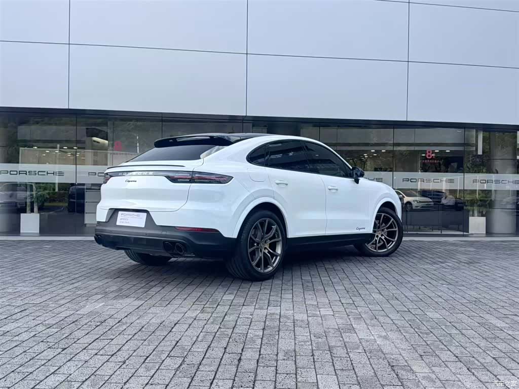 Porsche Cayenne, 2022 все фото