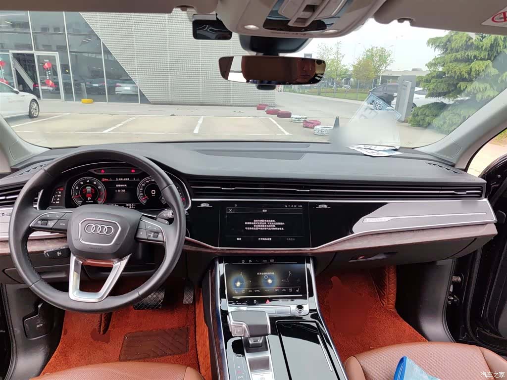 Audi Q7, 2024 6