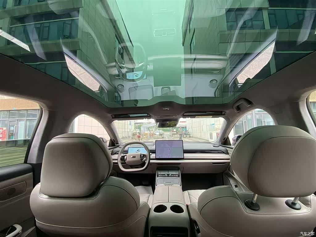 Geely 8, 2025 18