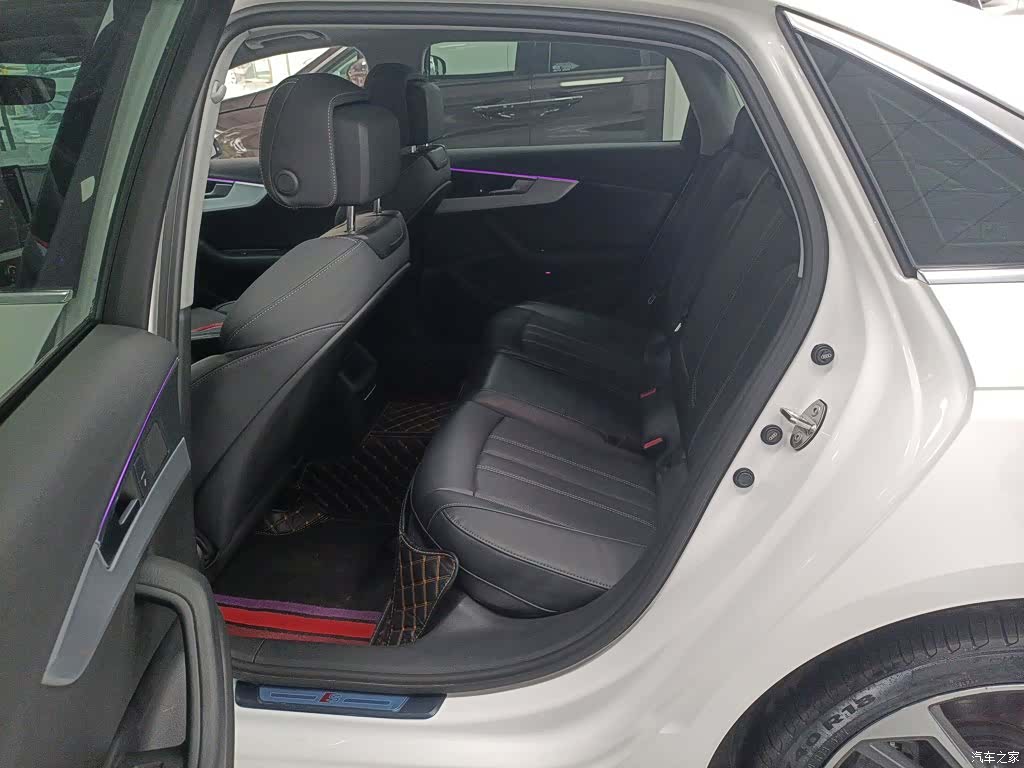 Audi A4L, 2023 14