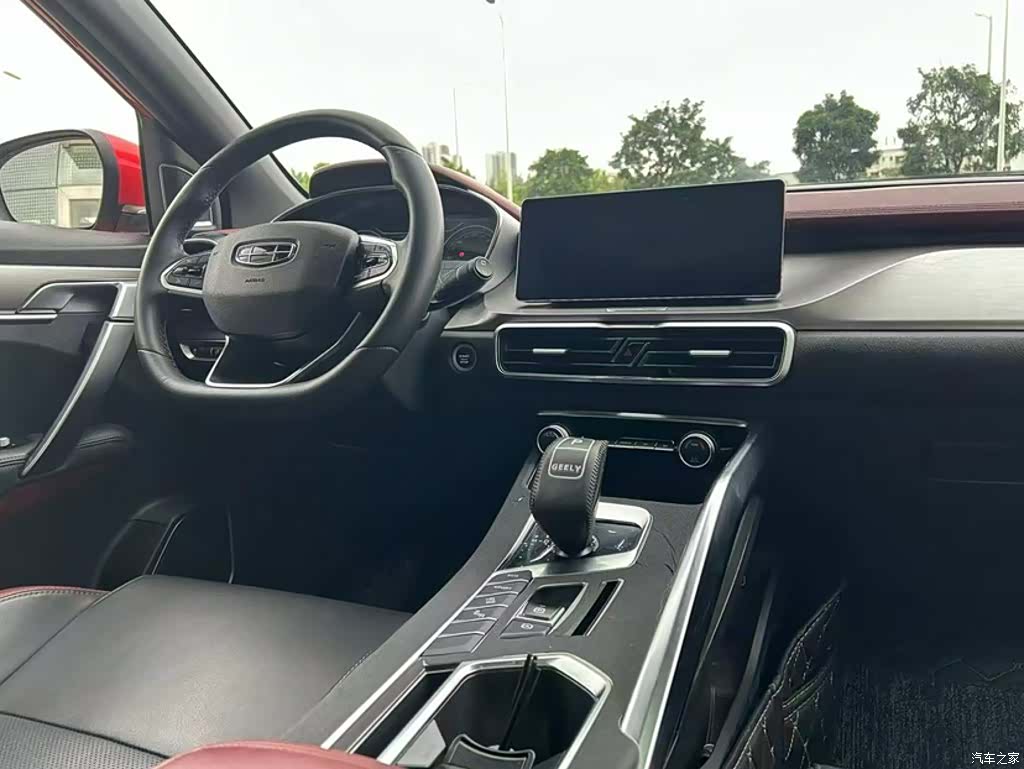 Geely Coolray, 2021 21