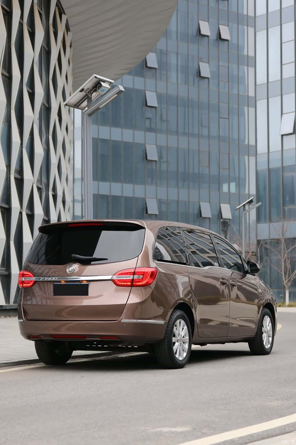 Buick GL8, 2020 9