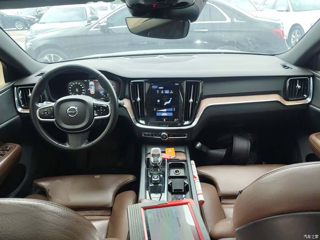 Volvo S60, 2021 10