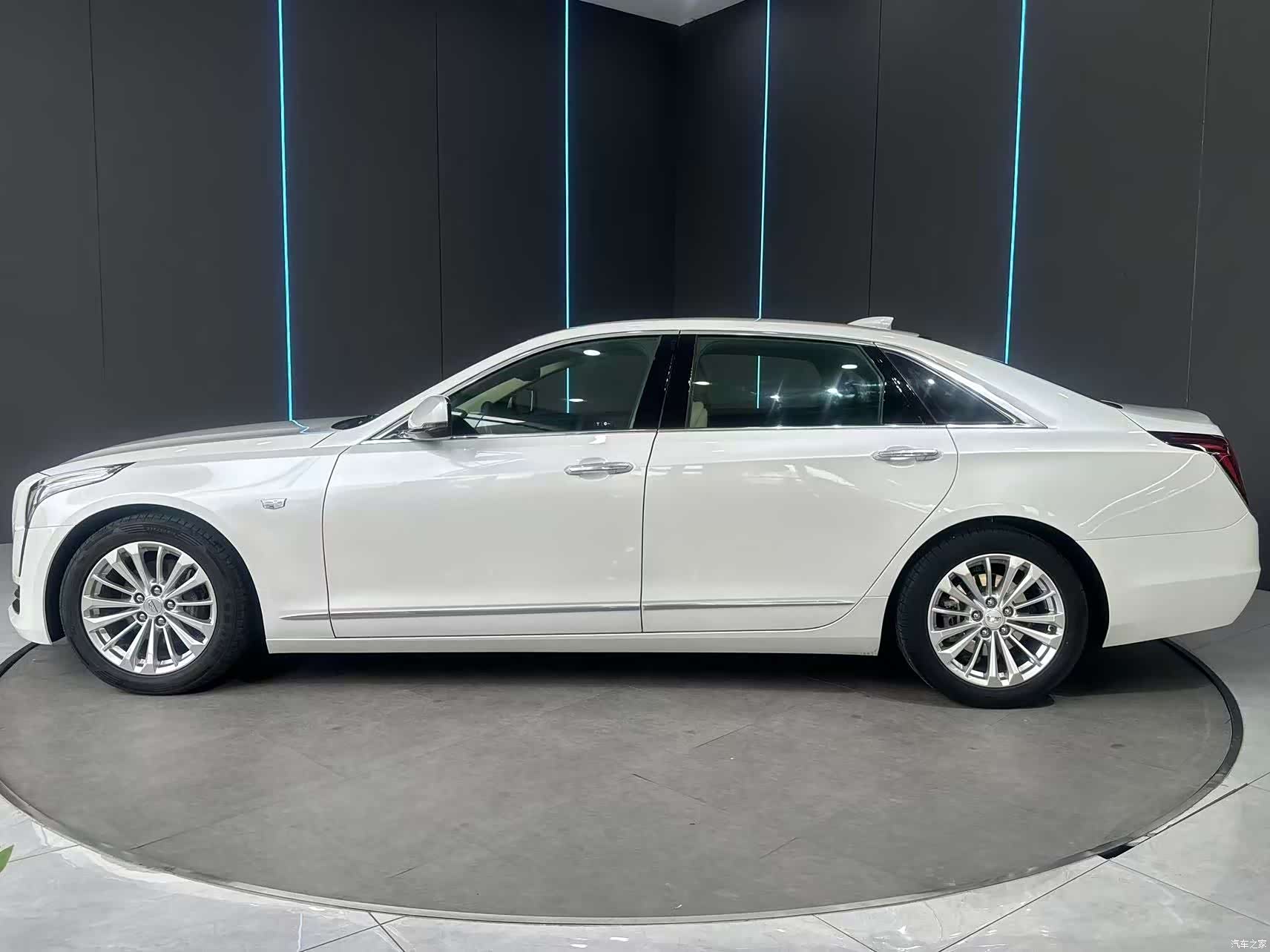 Cadillac CT6, 2018 4