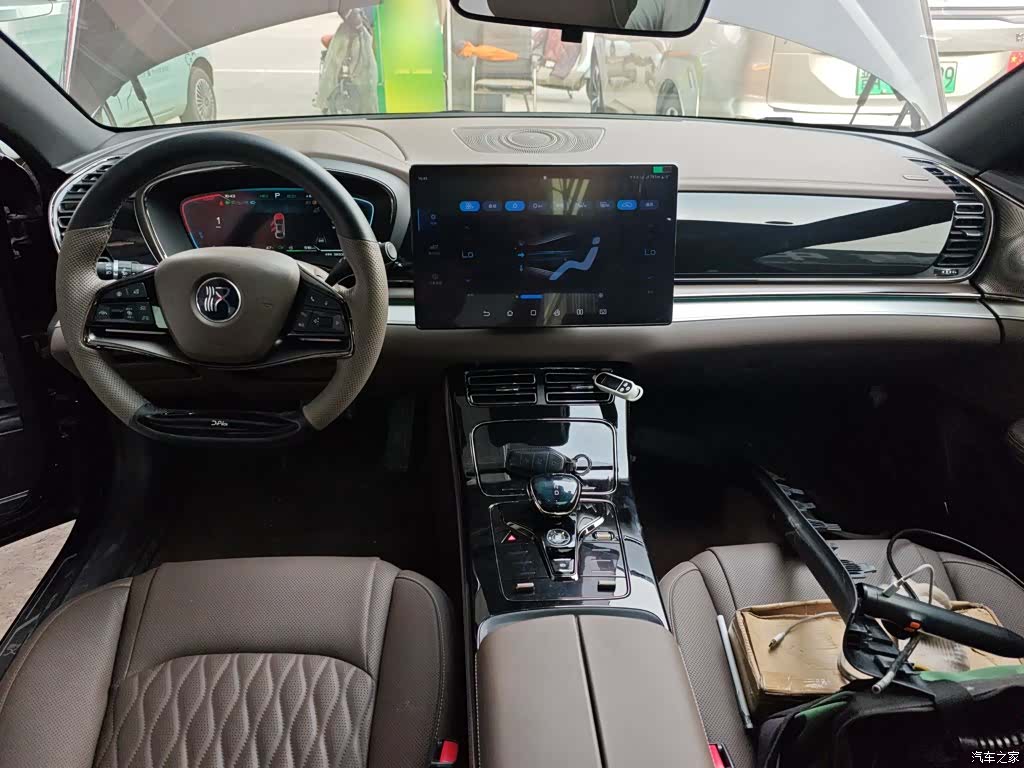 BYD Han, 2024 10