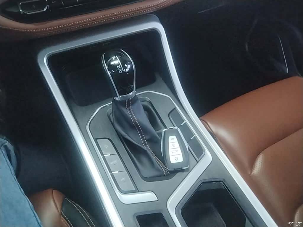 Geely X6, 2020 6