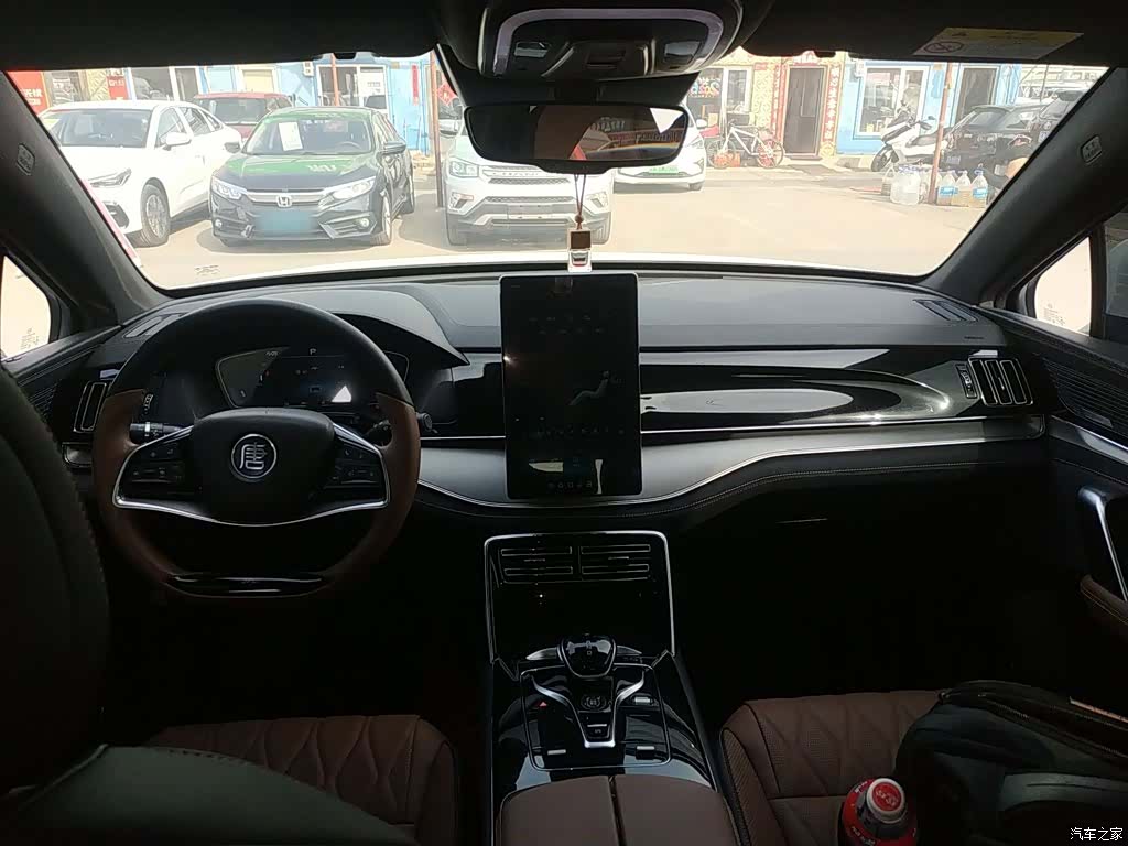 BYD Tang, 2022 10