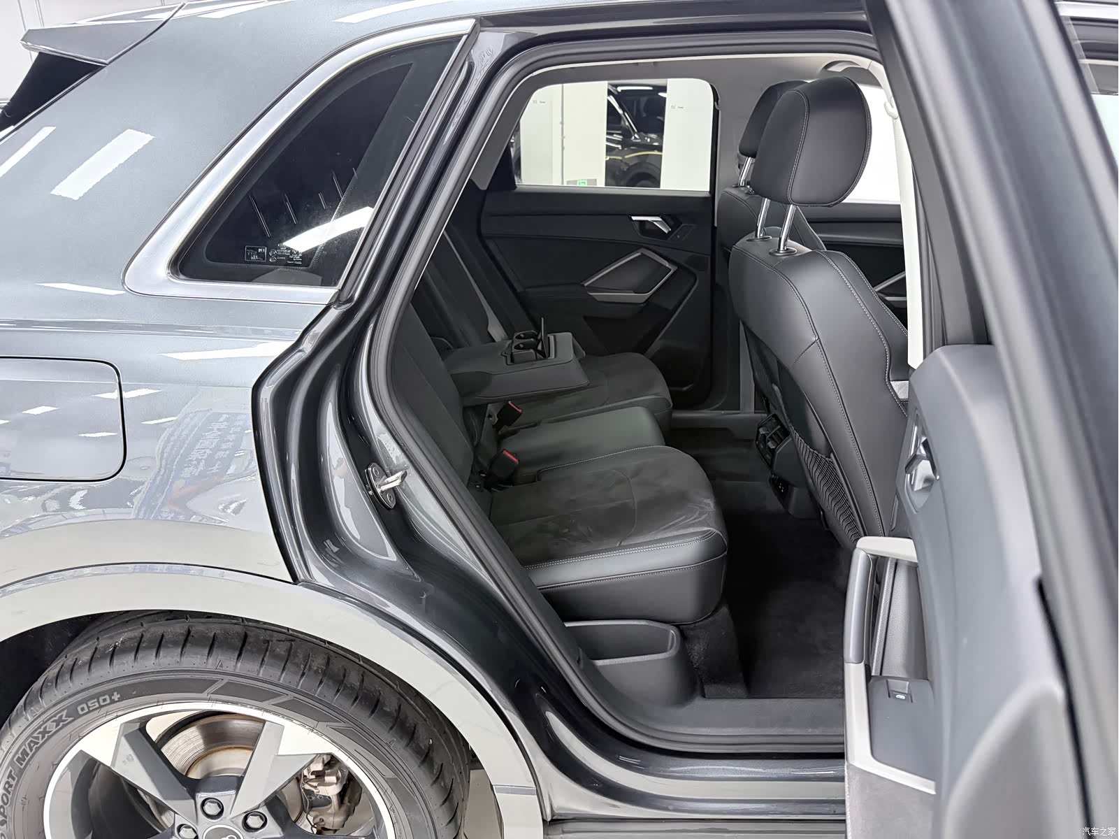 Audi Q3, 2022 11
