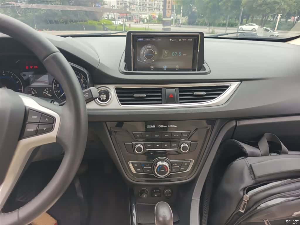 Changan V7, 2015 13