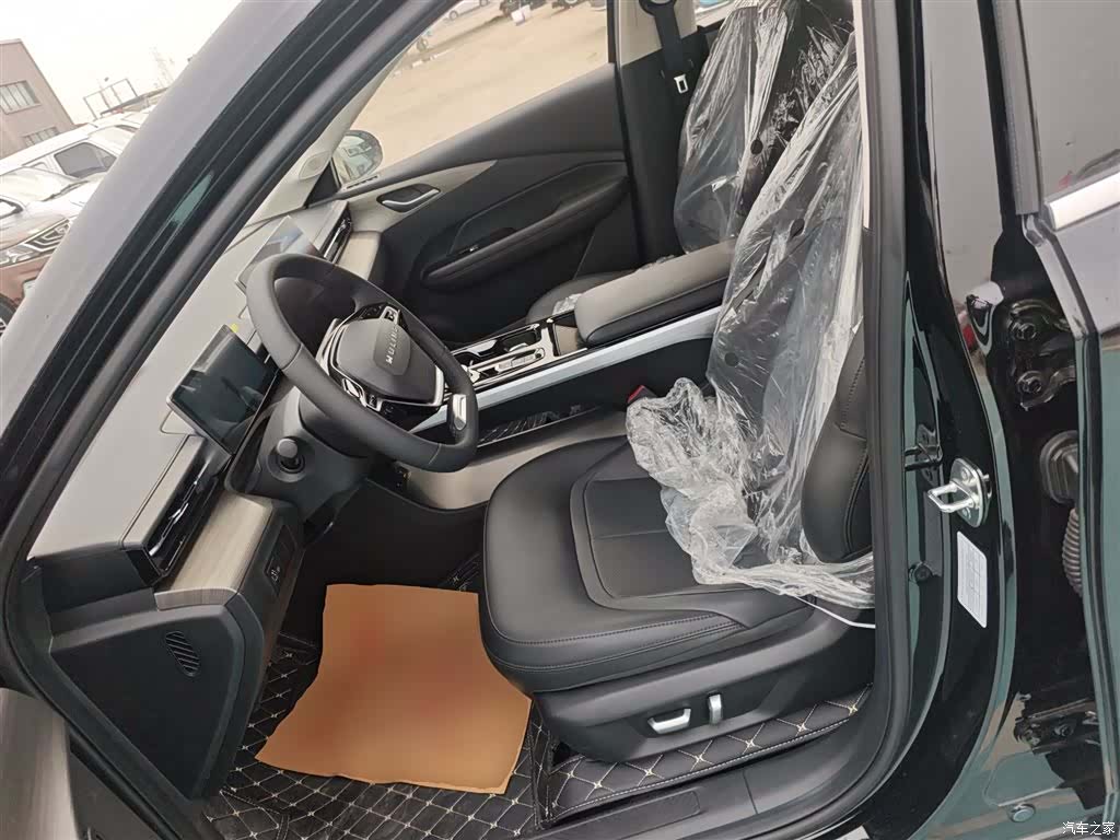 Wuling Starlight, 2025 15