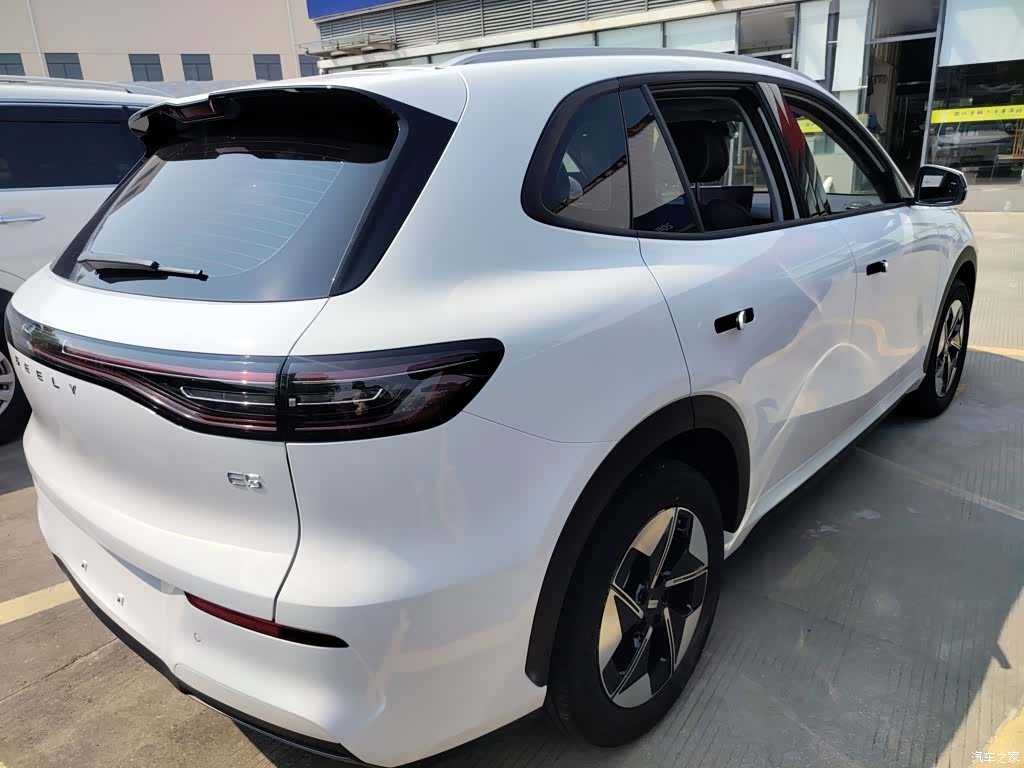 Geely Galaxy E5, 2025 7