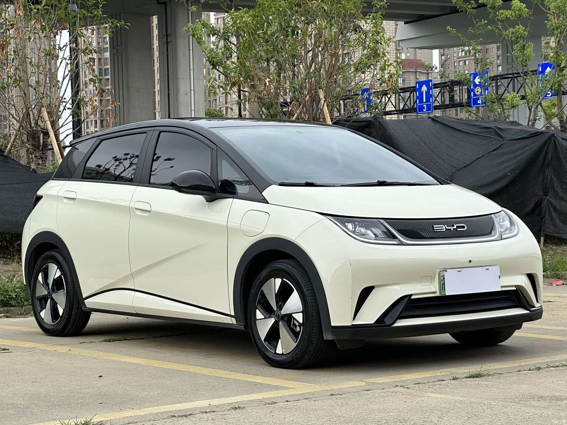 BYD Dolphin, 2023 3