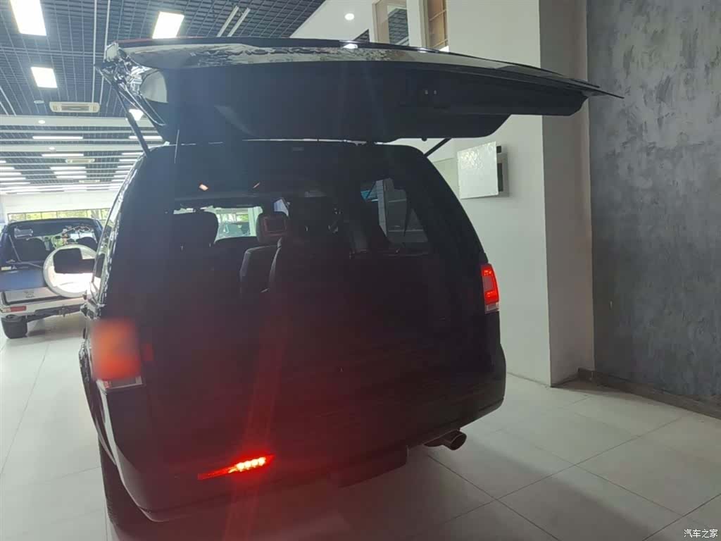 Lincoln Navigator, 2016 19