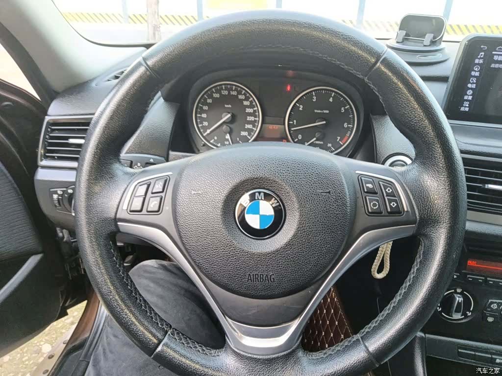 BMW X1, 2015 11