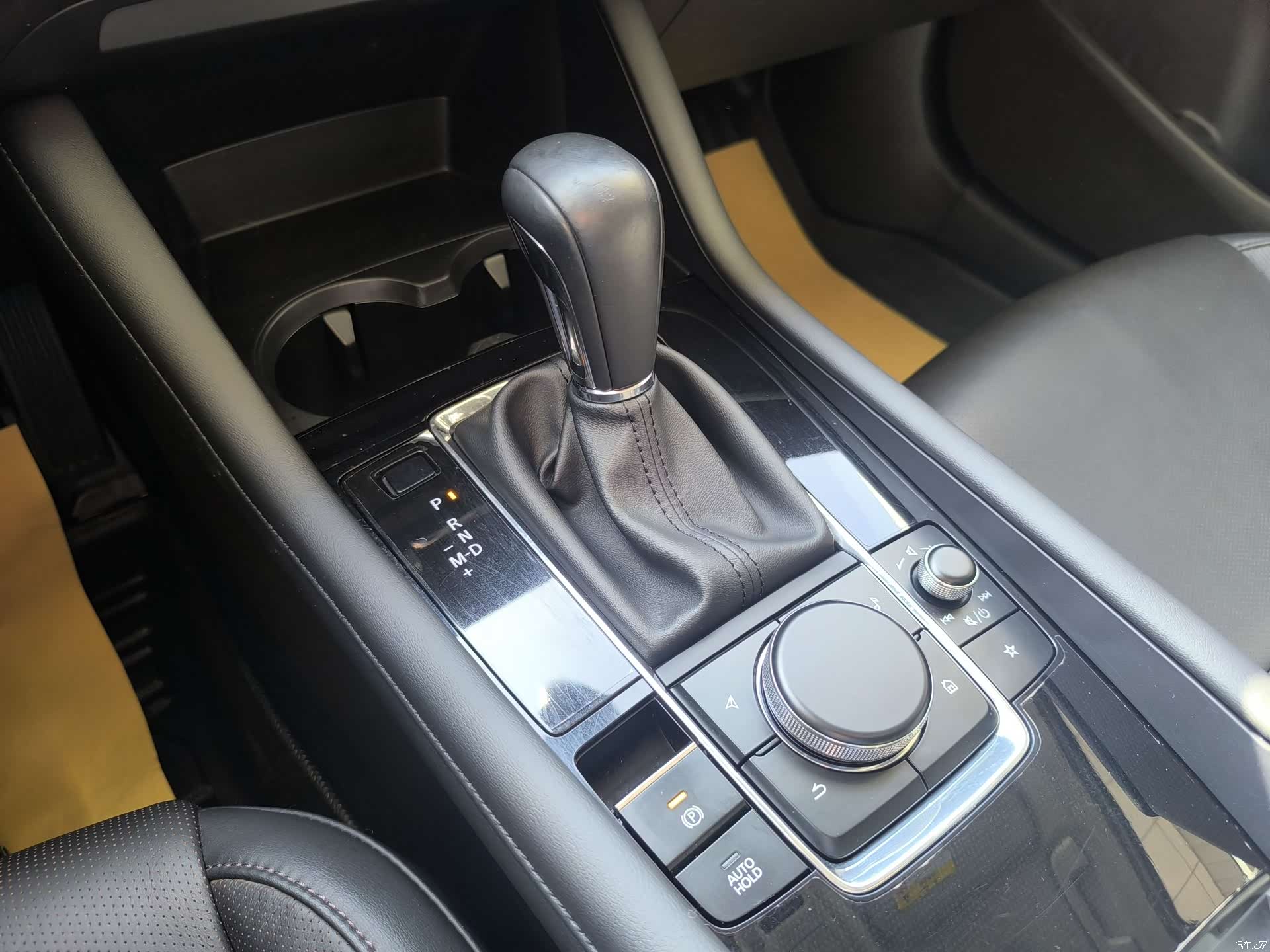 Mazda Mazda3, 2022 14