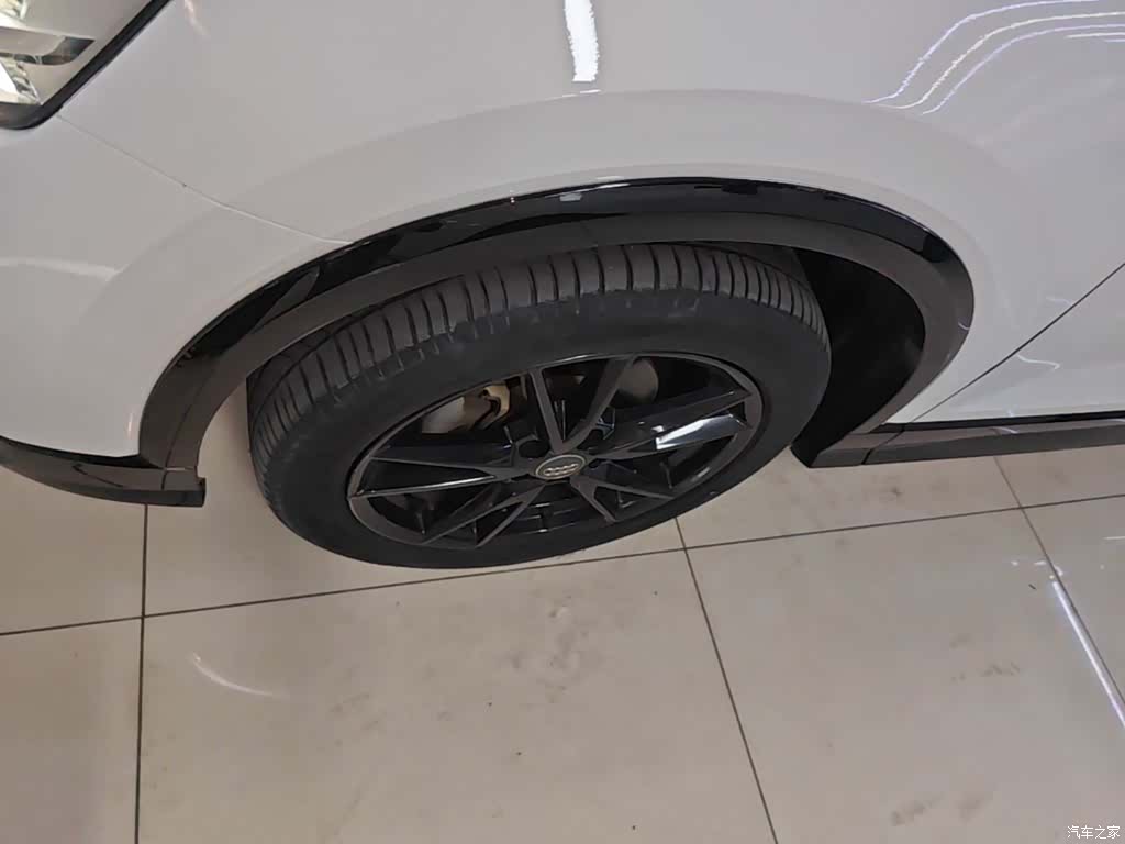 Audi Q2L, 2020 25