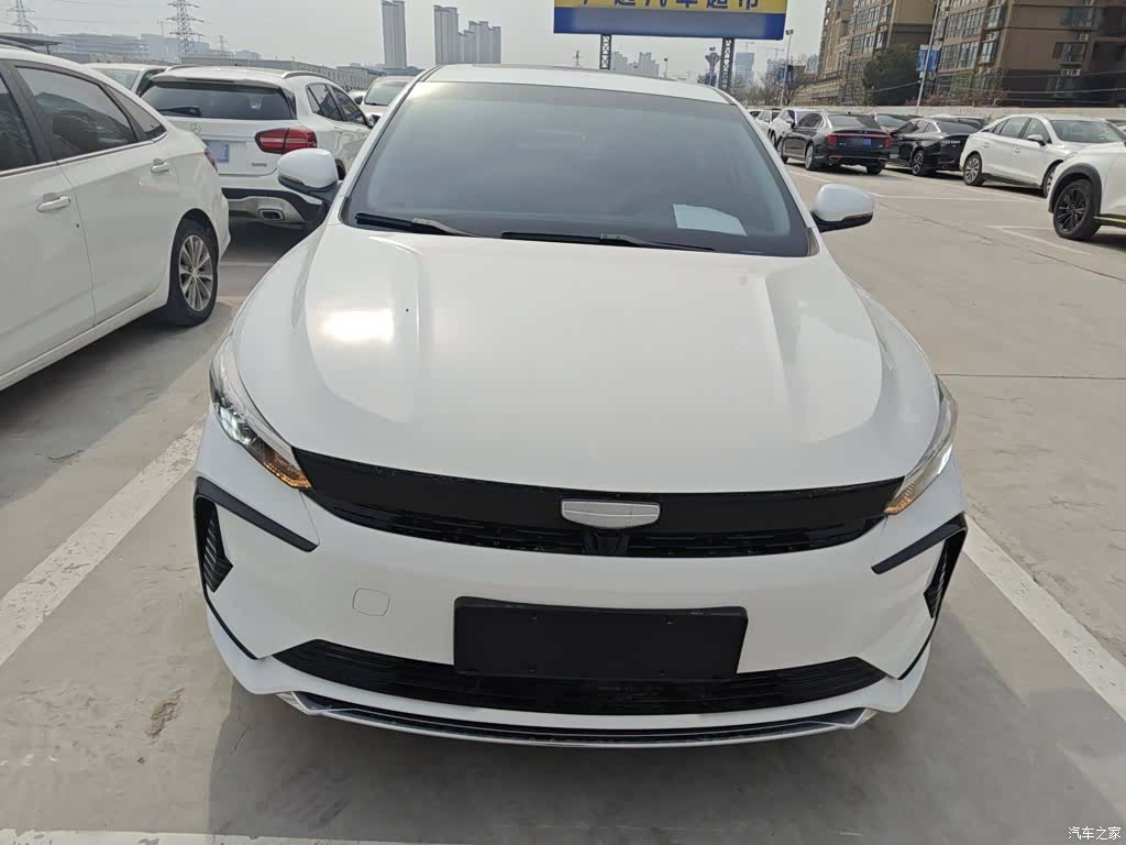 Geely Emgrand, 2024 3