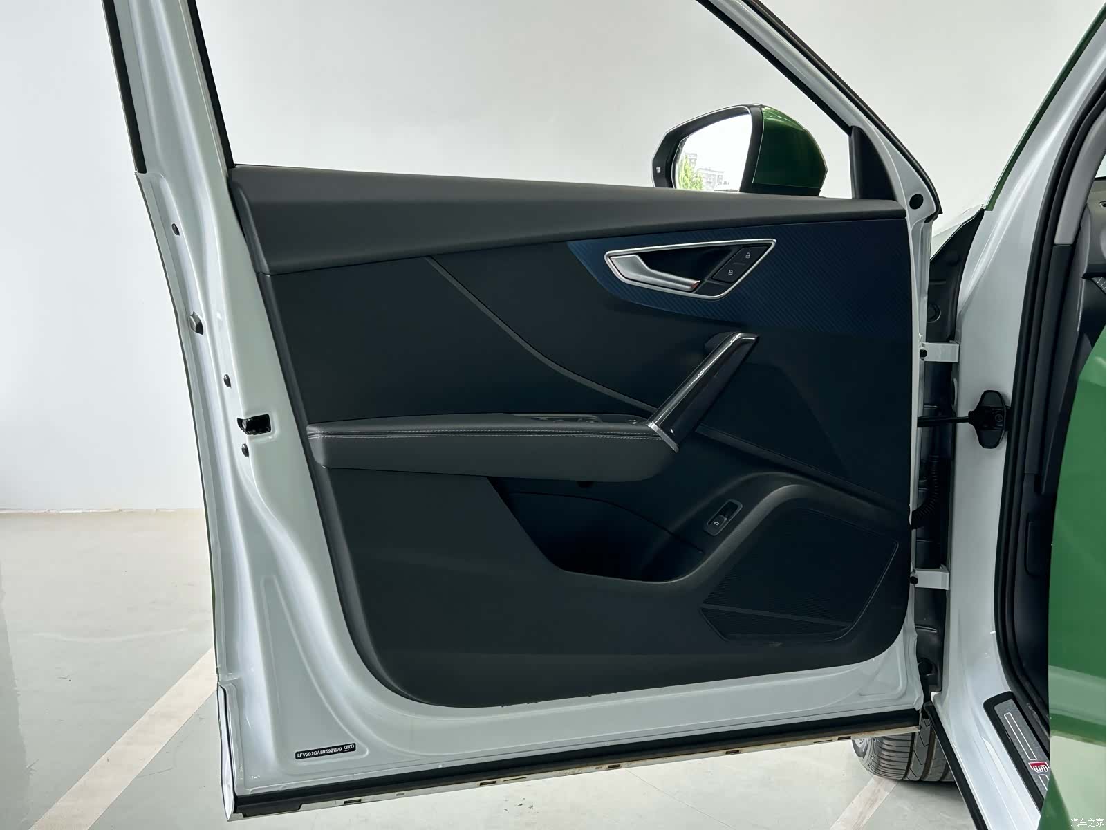 Audi Q2L, 2025 22