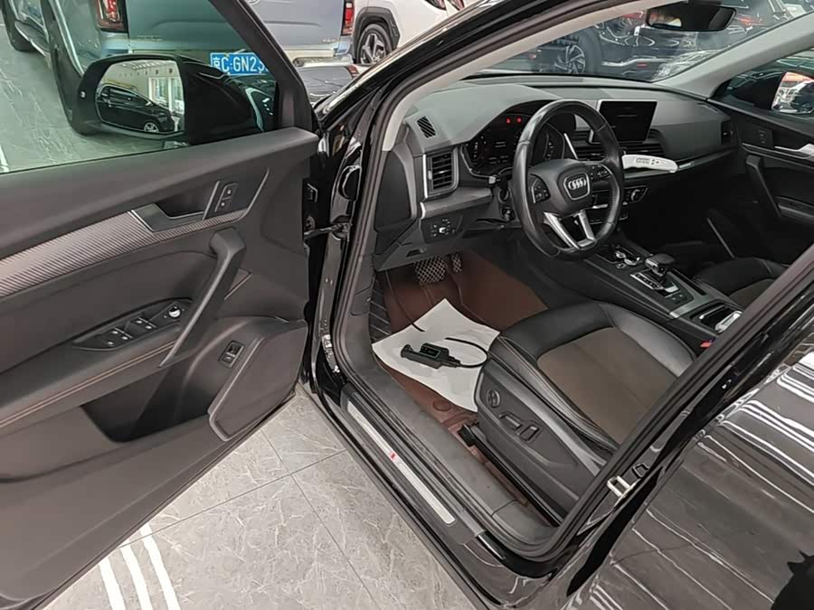 Audi Q5L 2019, фото 16