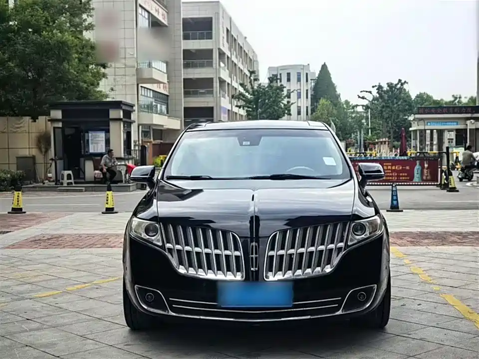 Lincoln MKT
