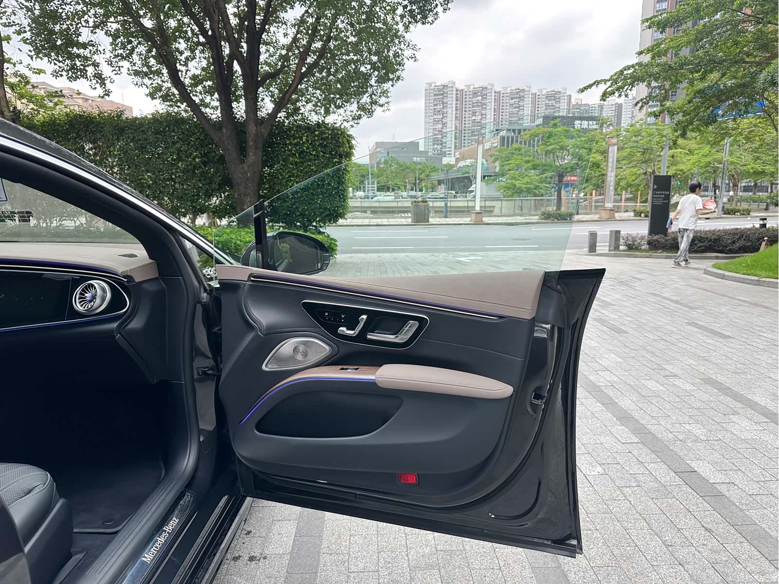 Mercedes-Benz EQS, 2023 12