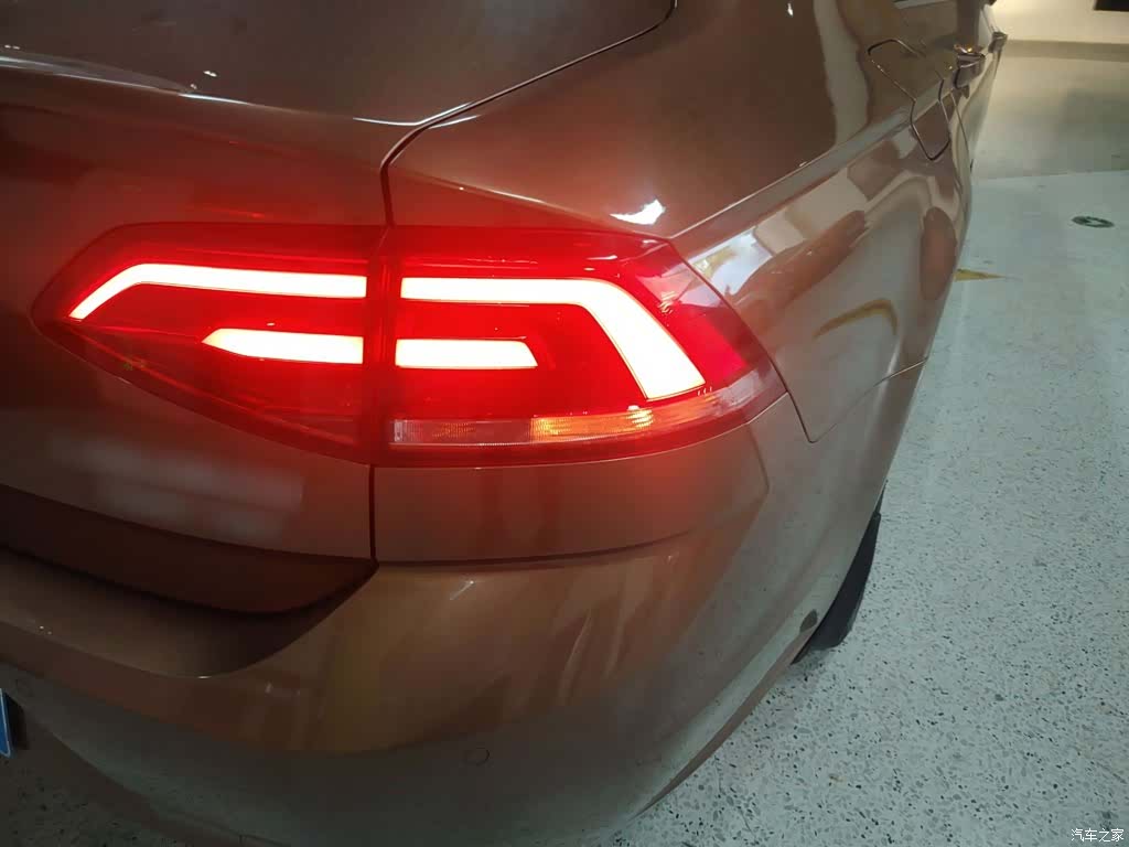 Volkswagen Lamando, 2016 24