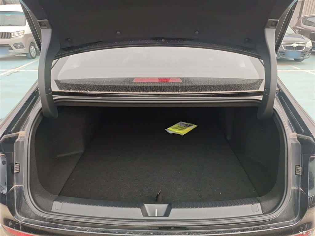 Wuling Starlight, 2025 19
