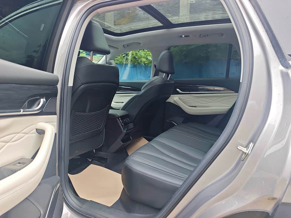 Geely Monjaro
