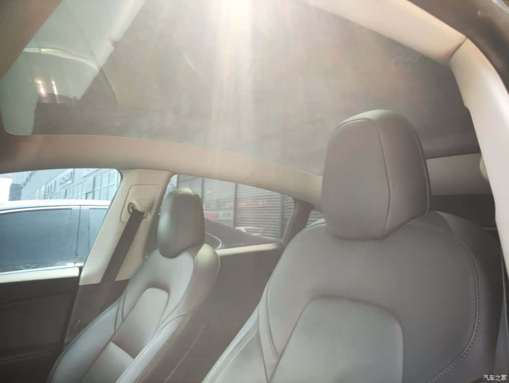 Tesla Model Y, 2022 14