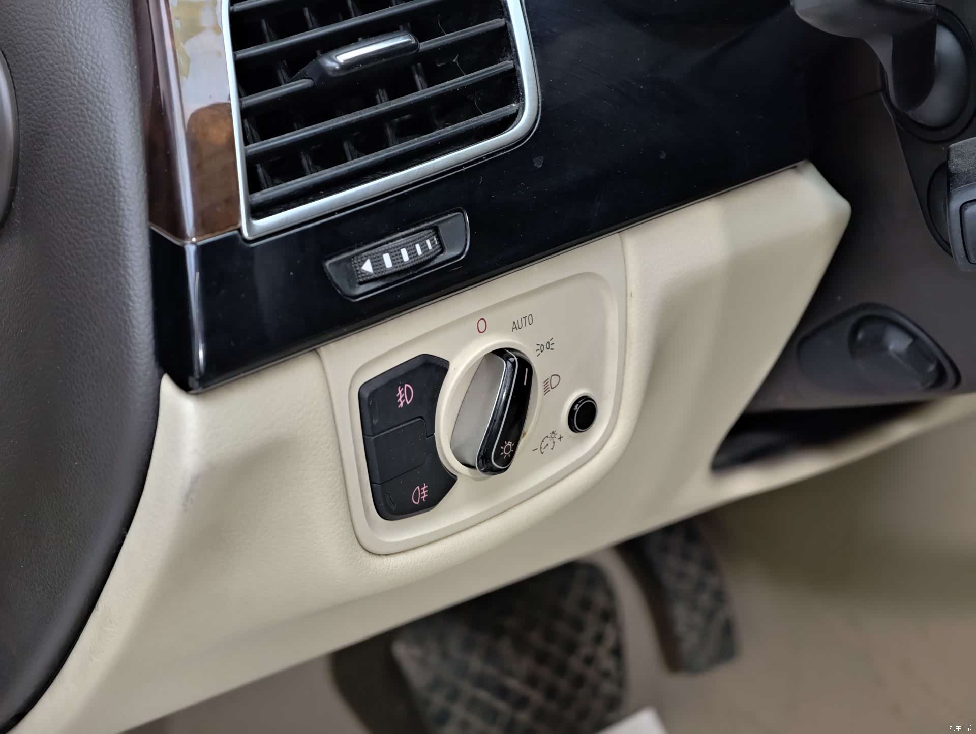 Audi A8L, 2011 22
