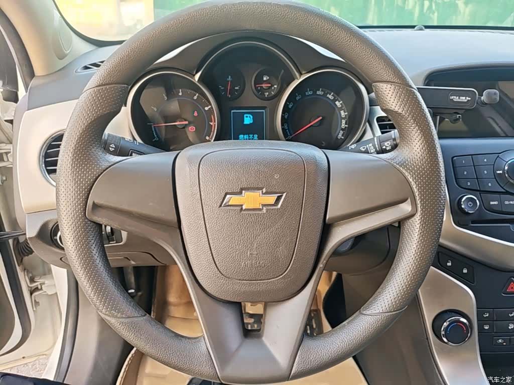 Chevrolet SL, 2015 11
