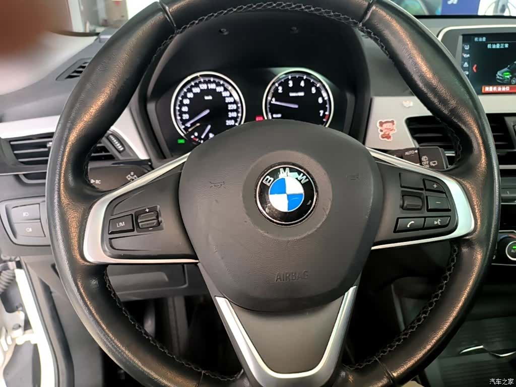 BMW X1, 2018 11