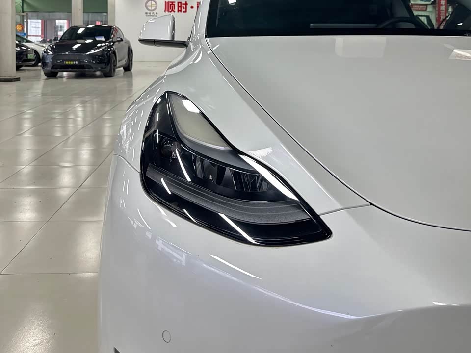Tesla Model Y Tesla Model Y