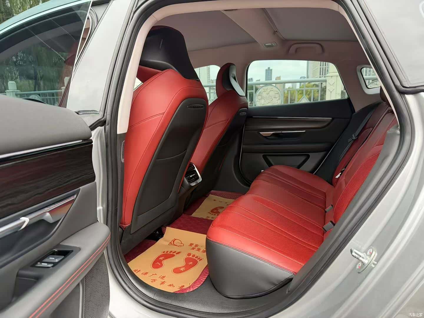 Xpeng P7, 2022 все фото