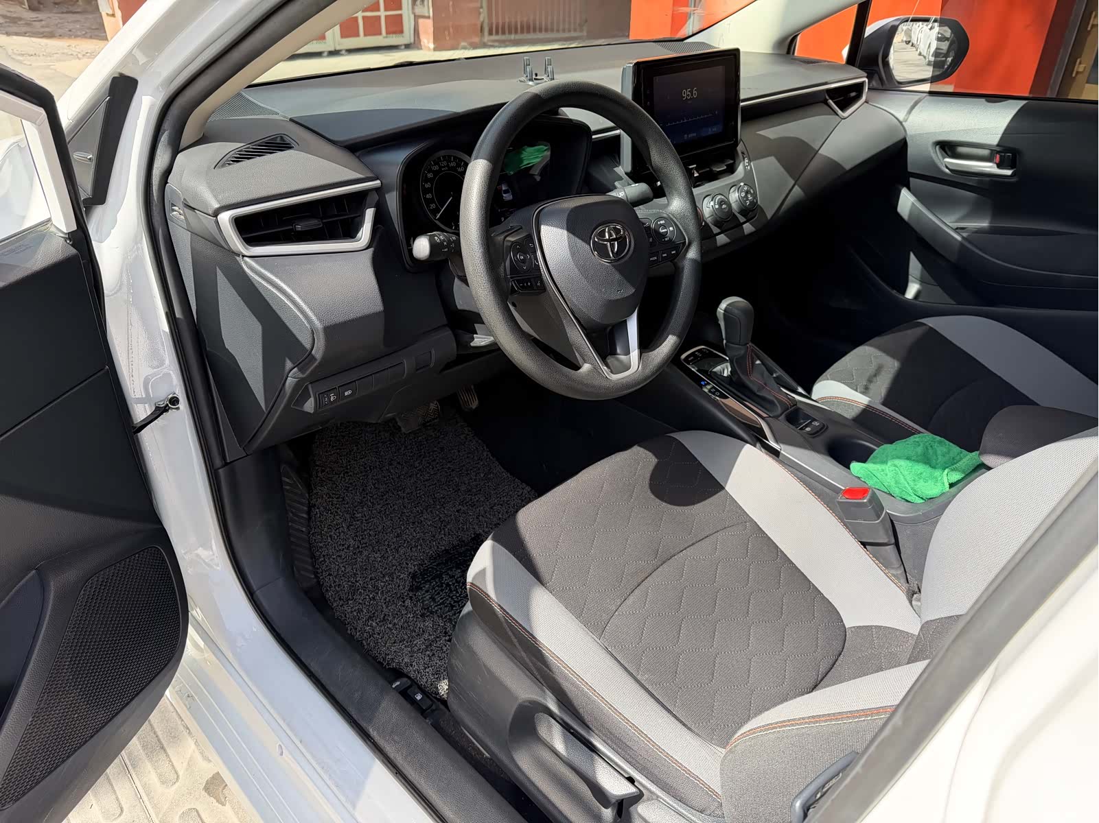 Toyota Corolla, 2023 9