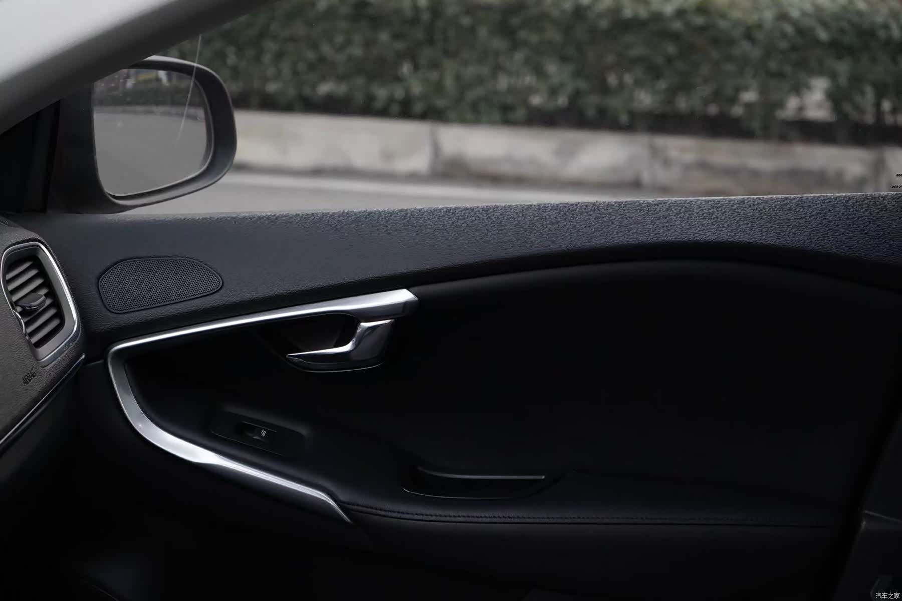 Volvo V40, 2015 10
