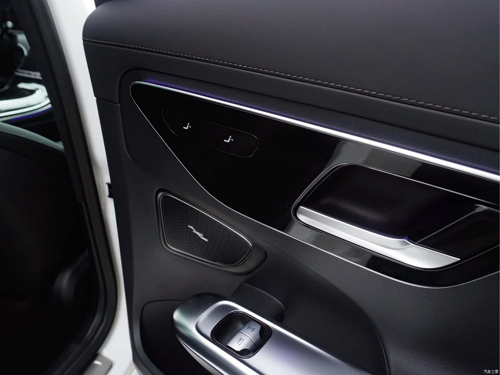 Mercedes-Benz C-Class, 2023 19
