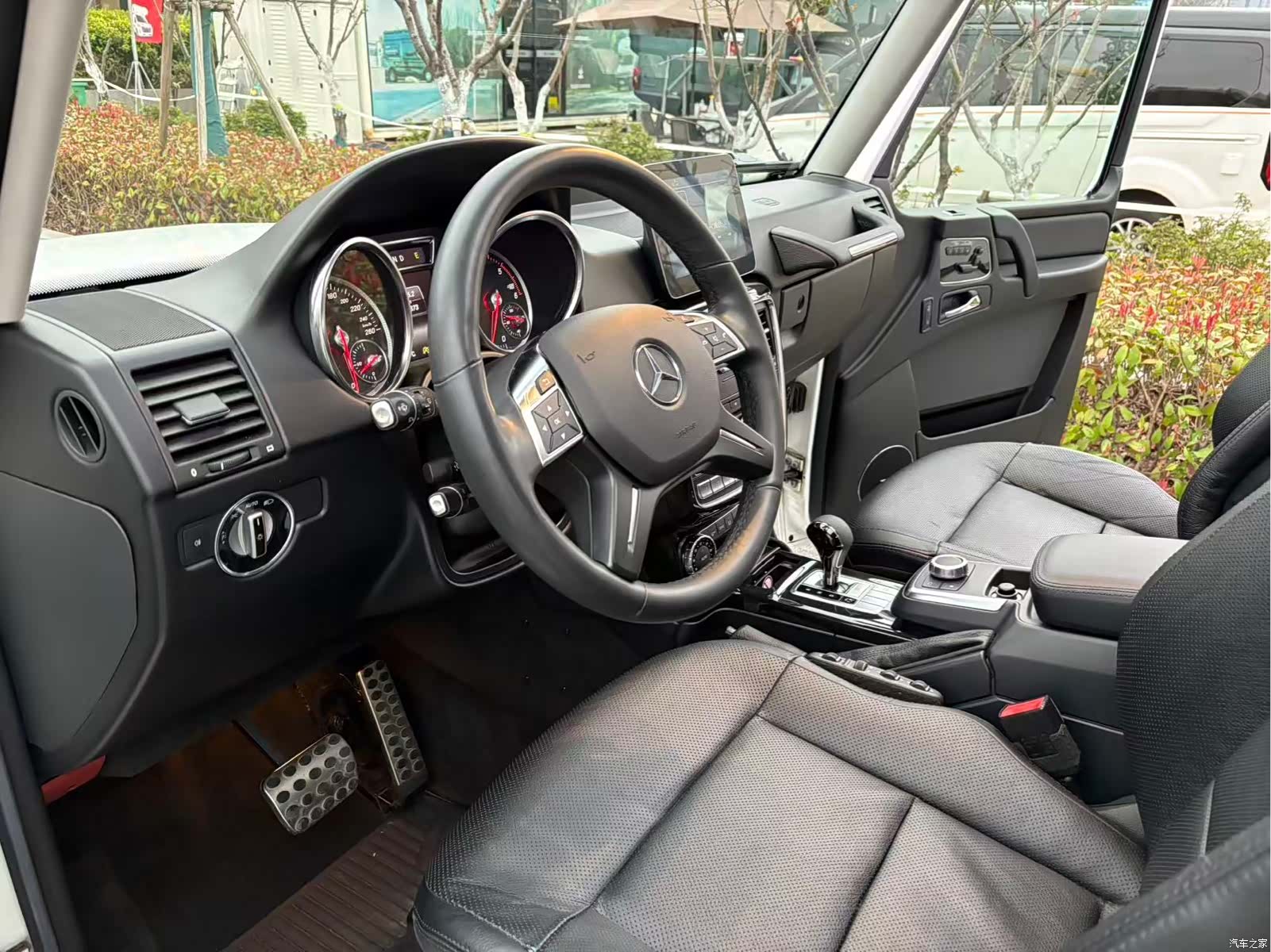 Mercedes-Benz G-Class, 2019 12